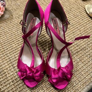 Betsey Johnson Hot pink satin peep toe heels with bow detail